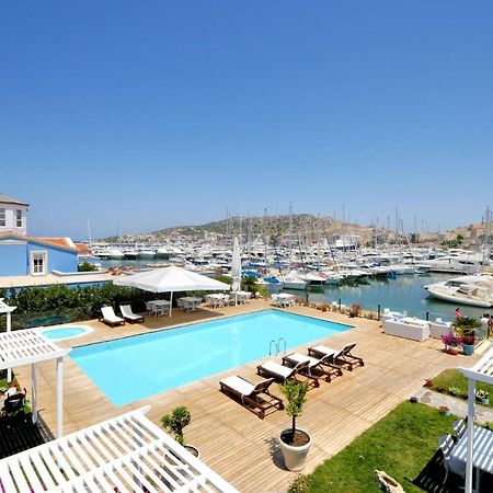 Cesme Marina Konukevi Bagian luar foto