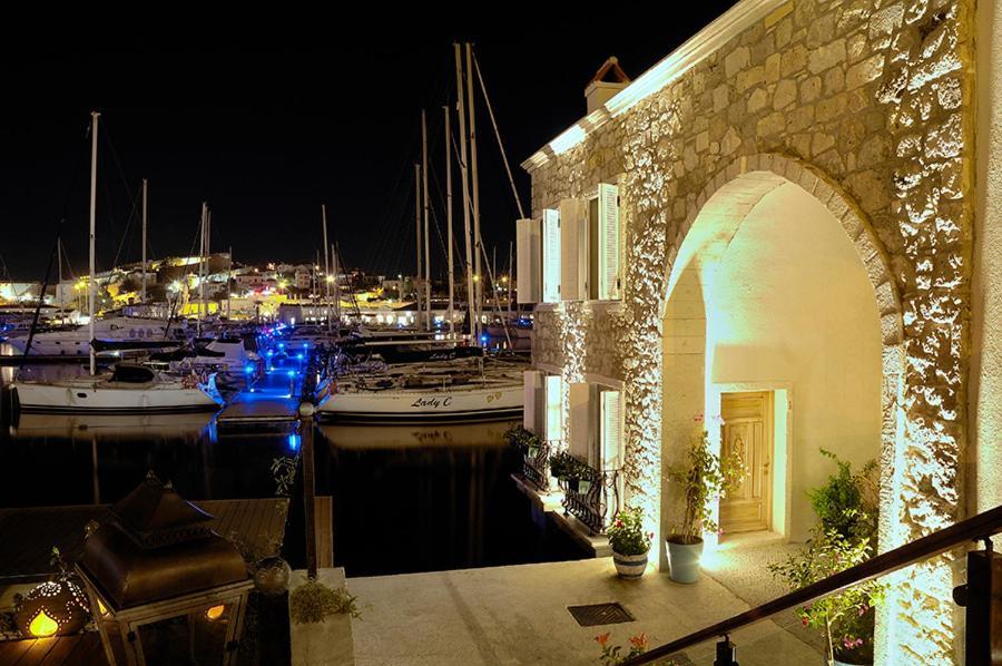 Cesme Marina Konukevi Bagian luar foto